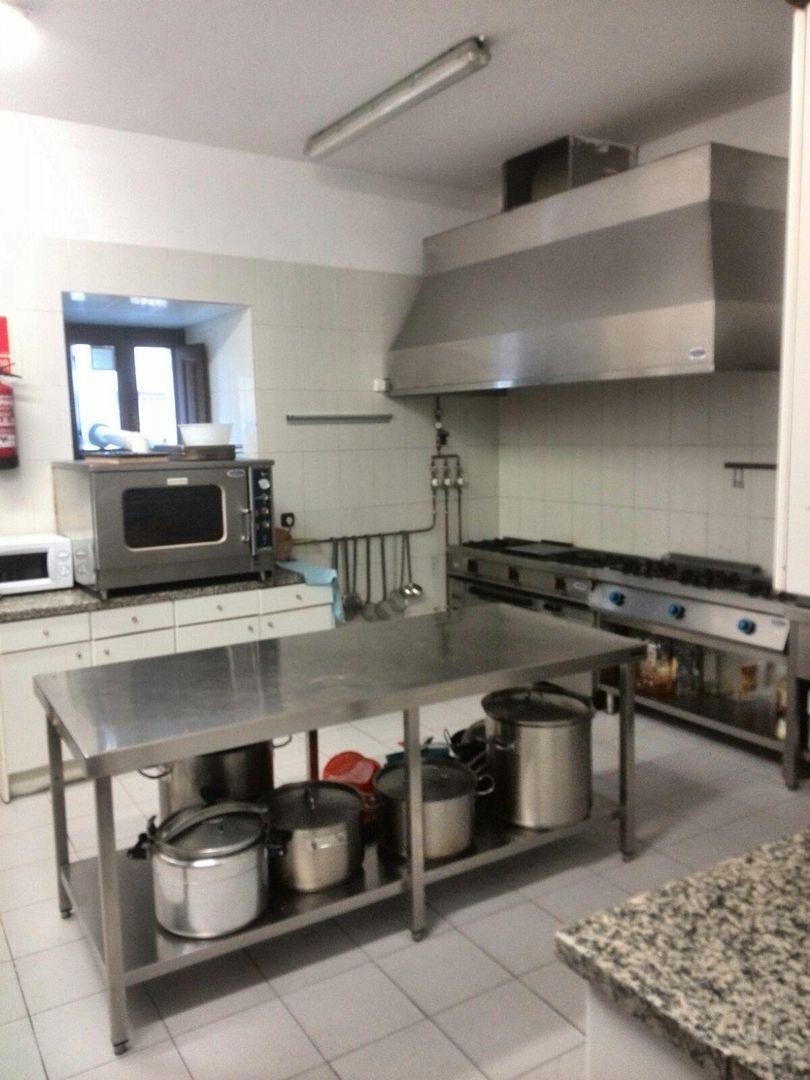 PLIEGOS DE ADJUDICACIÓN DEL COMEDOR ALBERGUE-CASA DEL MAYORAZGO